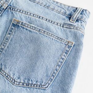 H&M STRAIGHT HIGH JEANS